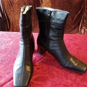 Brown nine west boots